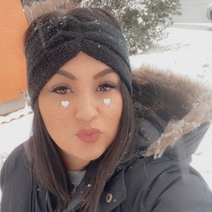 Meet your Posher, Venessa